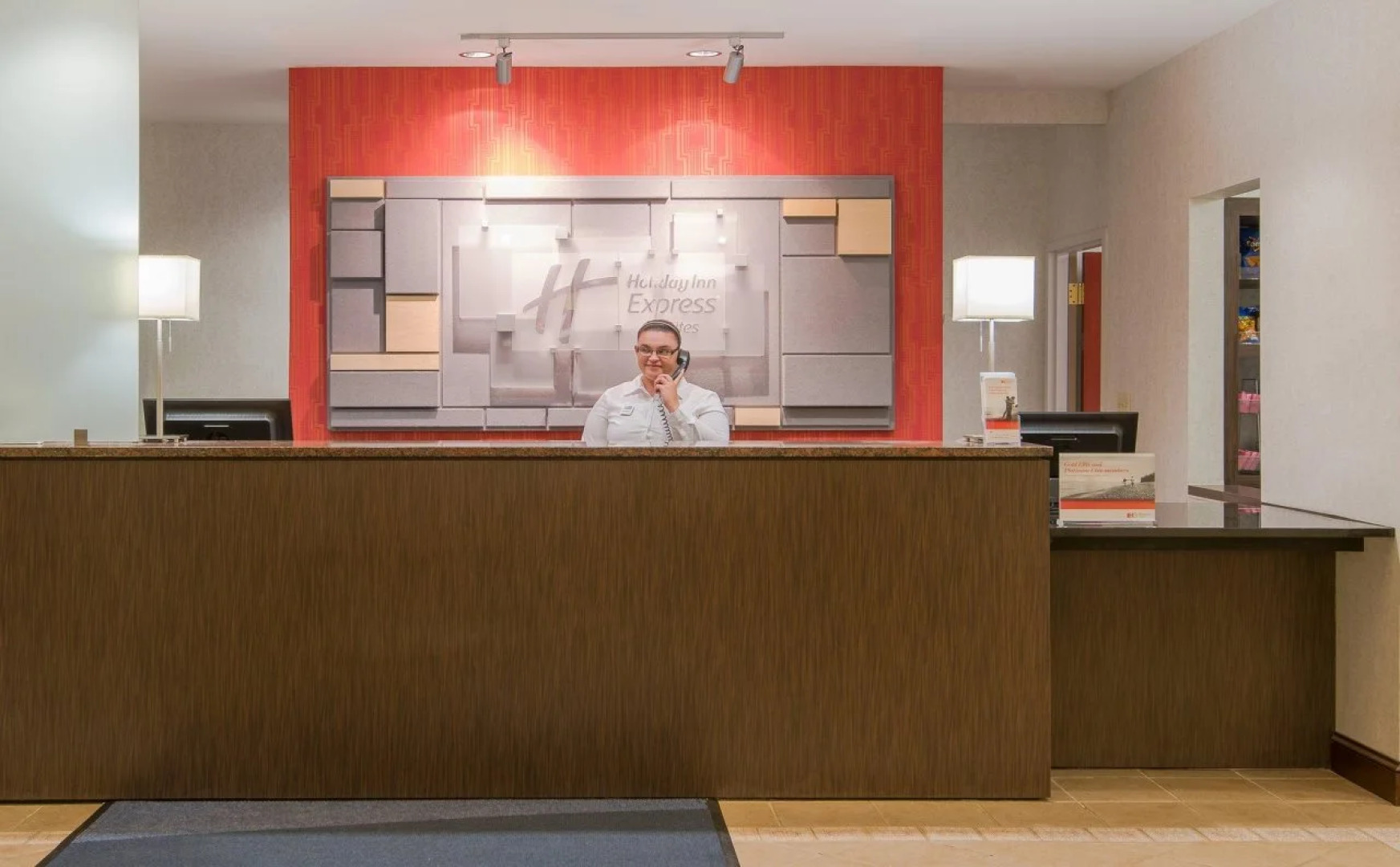 Holiday Inn Express & Suites Philadelphia - Mt. Laurel by IHG