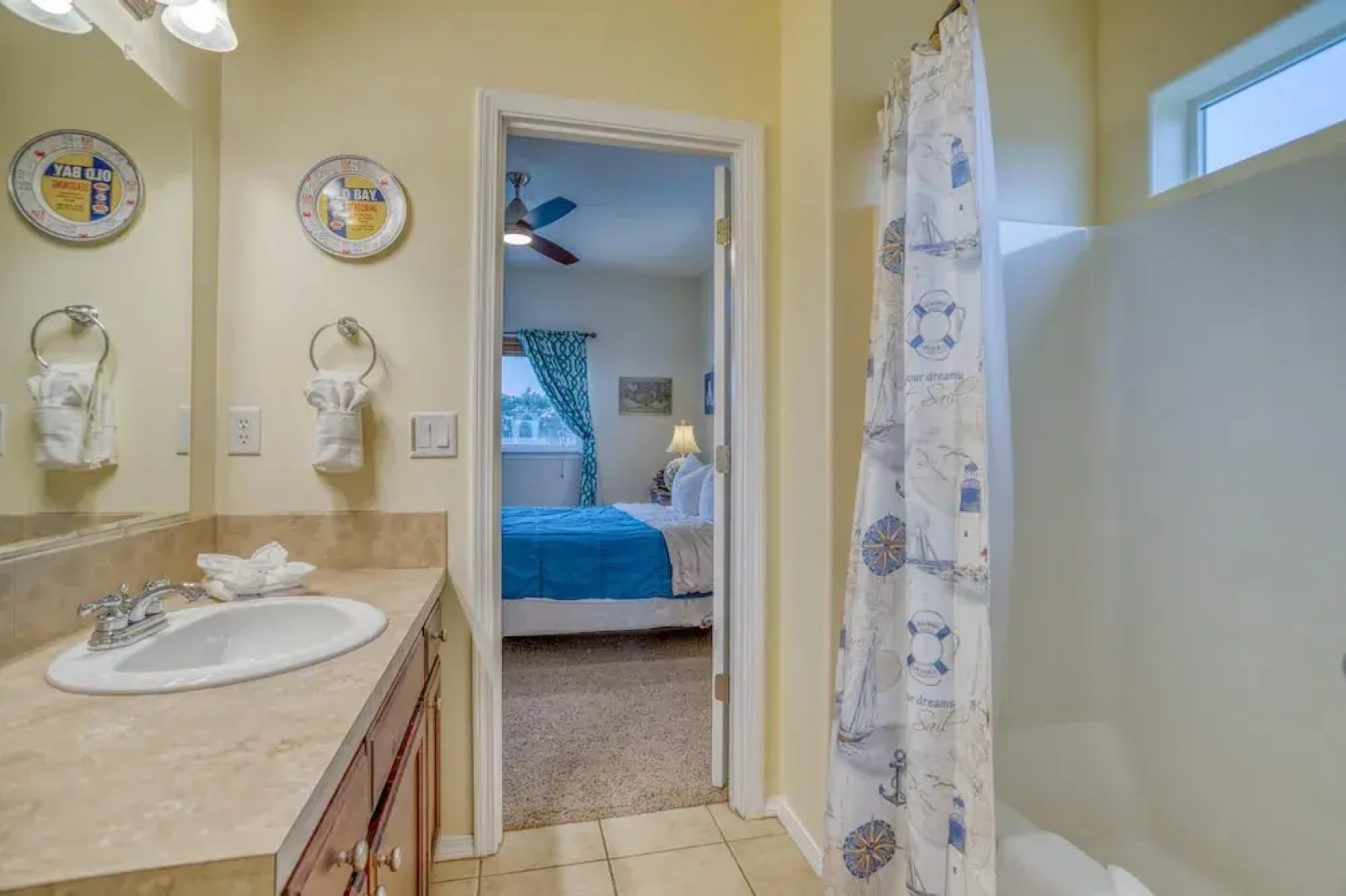 The Blue Crab 4 Br home by RedAwning