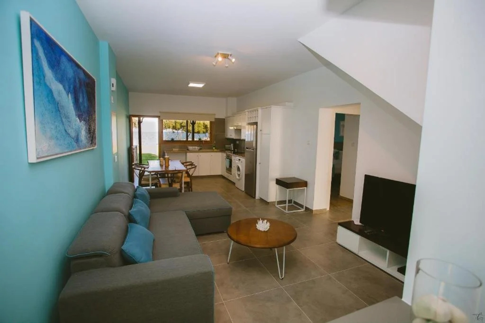 Elya Beach Luxury Suites