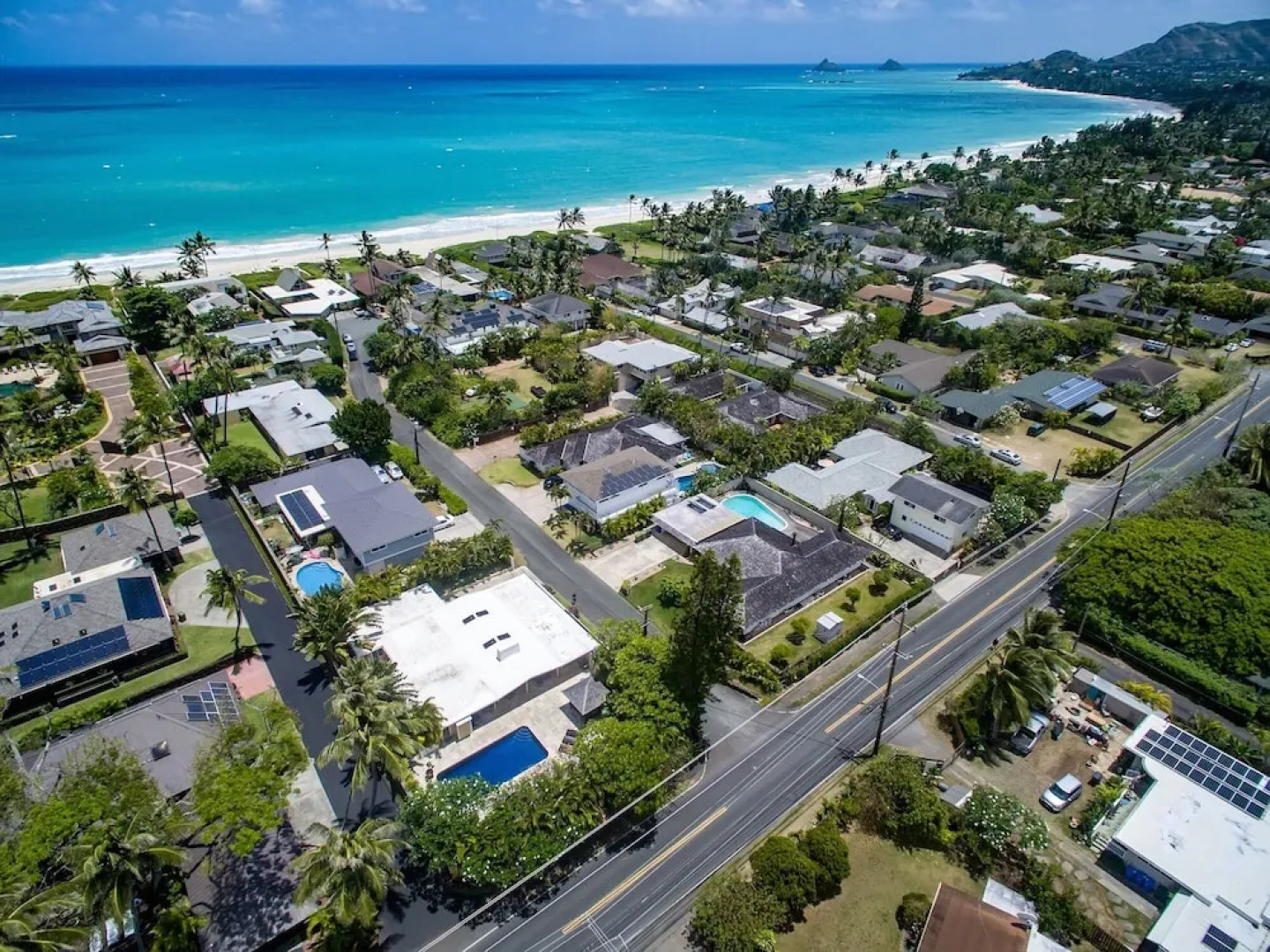 Kailua Beachside 4 Bedroom Home by RedAwning