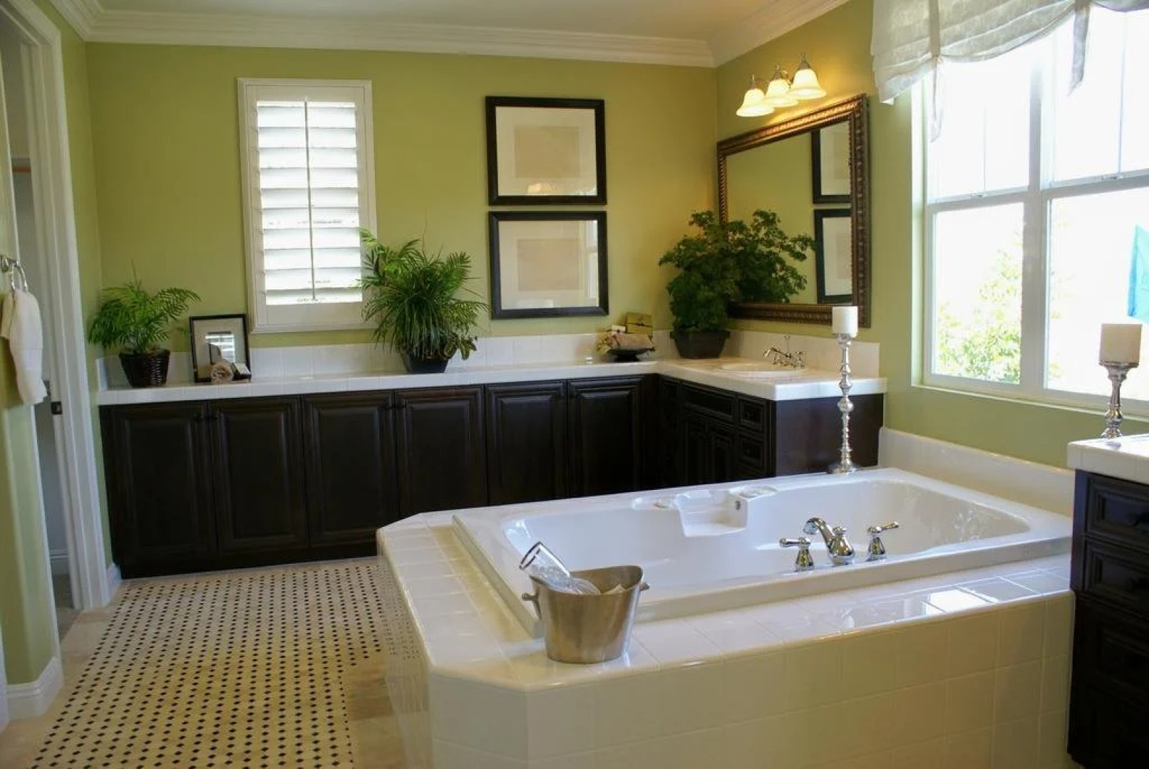 Lakehouse Heritage Bed & Breakfast