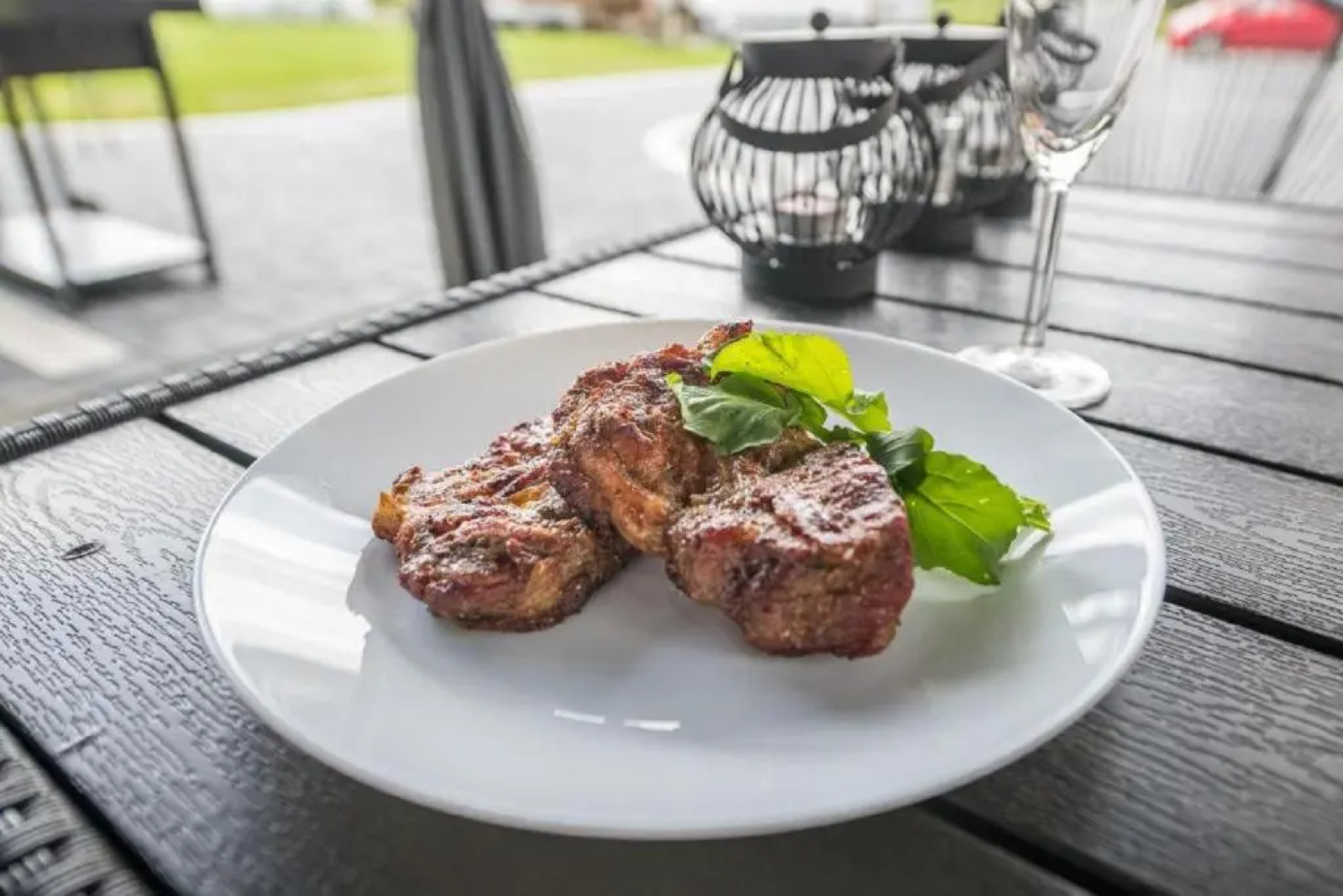 Biały Jelen Z Basenem I Jacuzzi