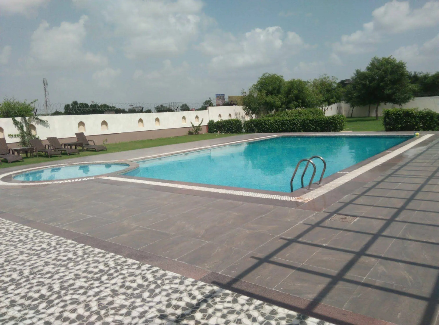 Treehouse Sunrise Resort Neemrana