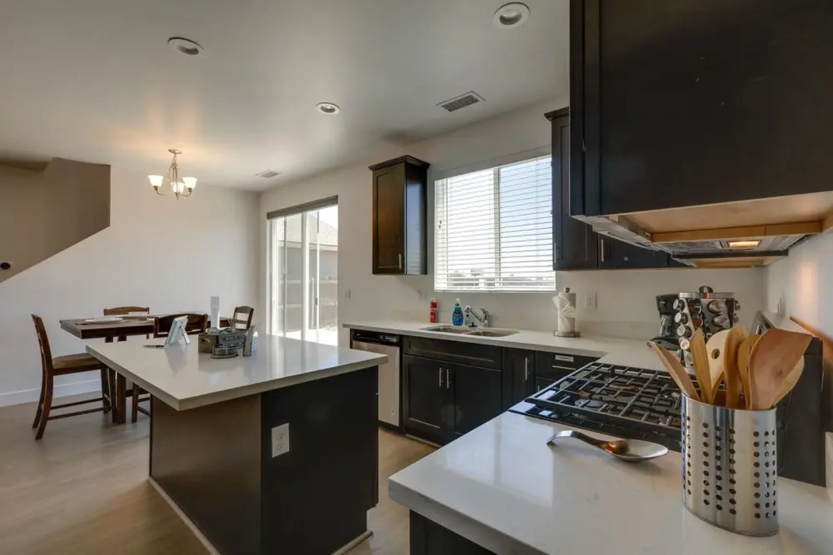 Bellemont Family Home w/ Yard - Hike, Ski, Explore