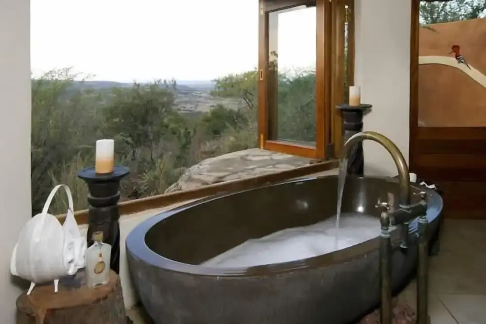 Umzolozolo Private Safari Lodge