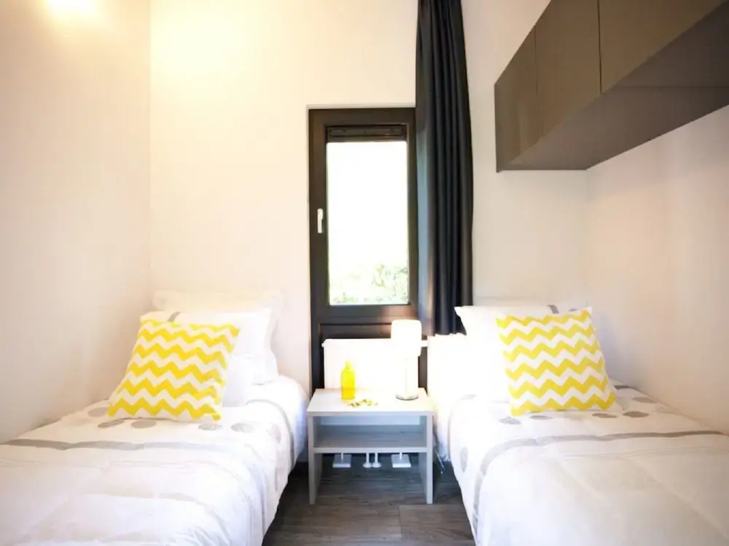 Holiday Park Home With Modern Charm