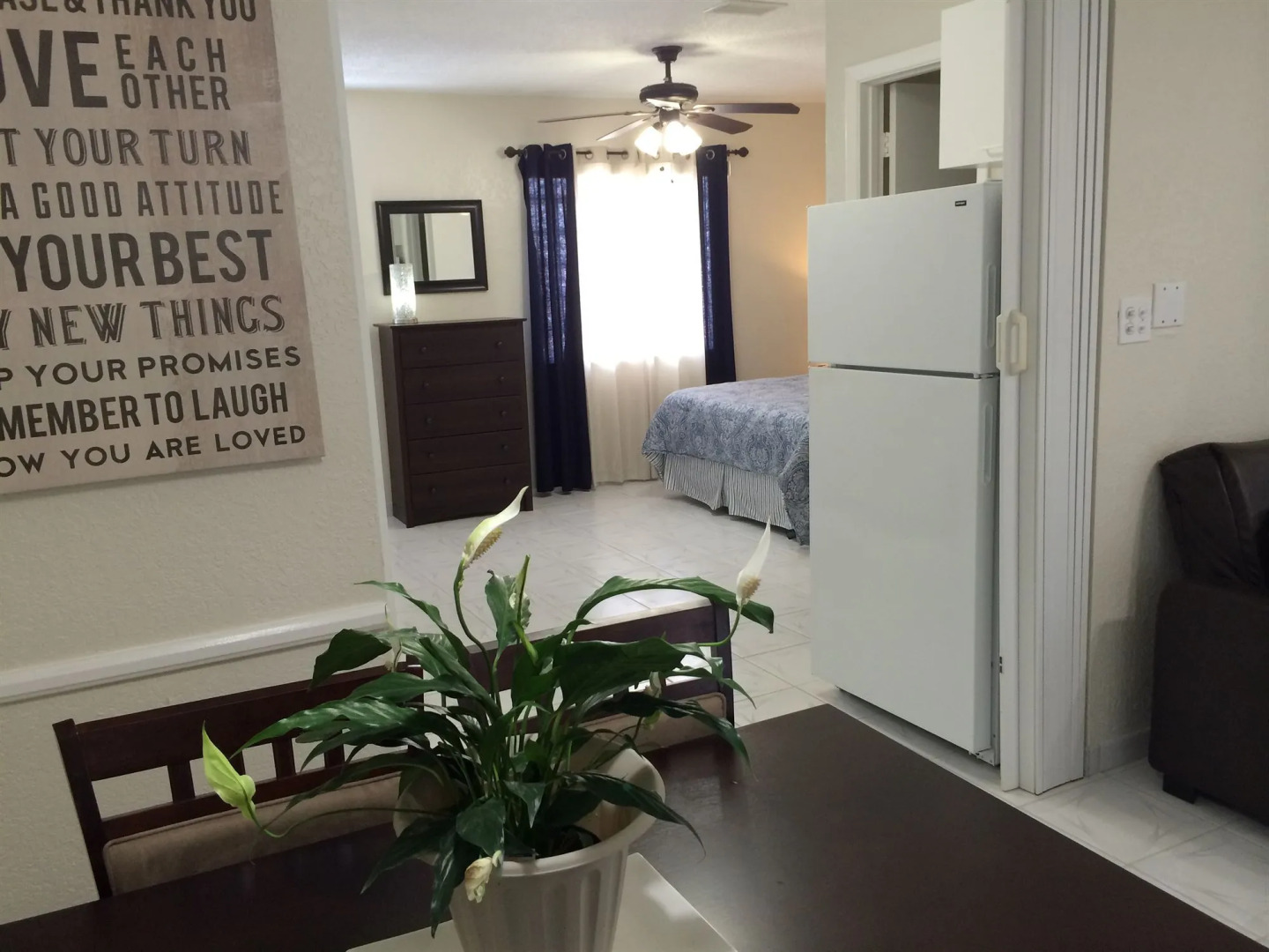 Hollywood by the Sea Hotel