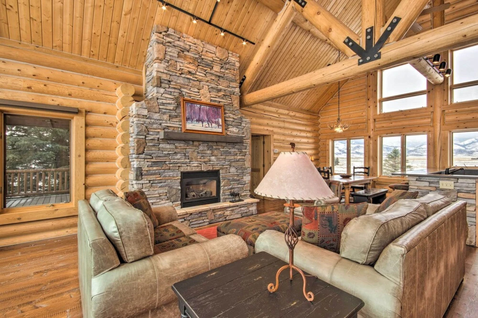 Rustic Livingston Home w/ Deck + Mtn Views!