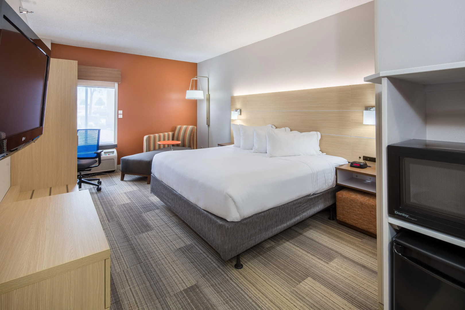 Holiday Inn Express Cedar Rapids (Collins Rd) by IHG