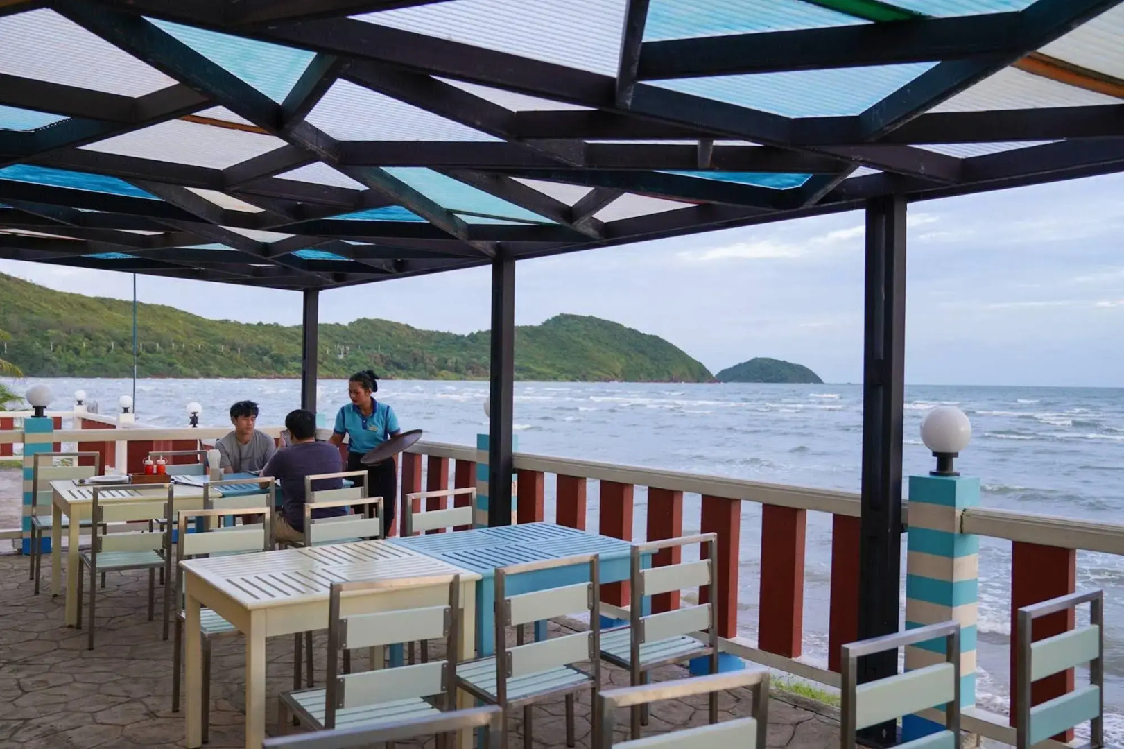 New Travel Beach Resort