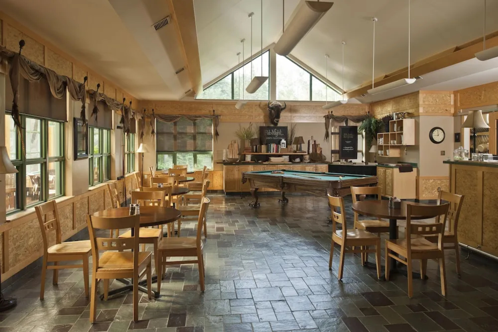 Elk Lake Eco Centre