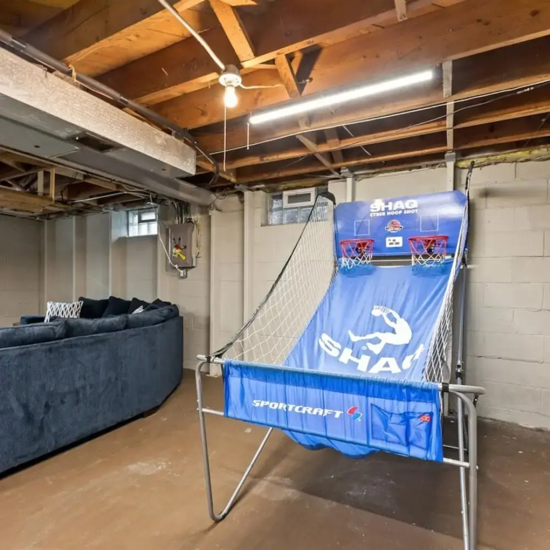 Brew City Game Room Fenced Yard Sleeps 13