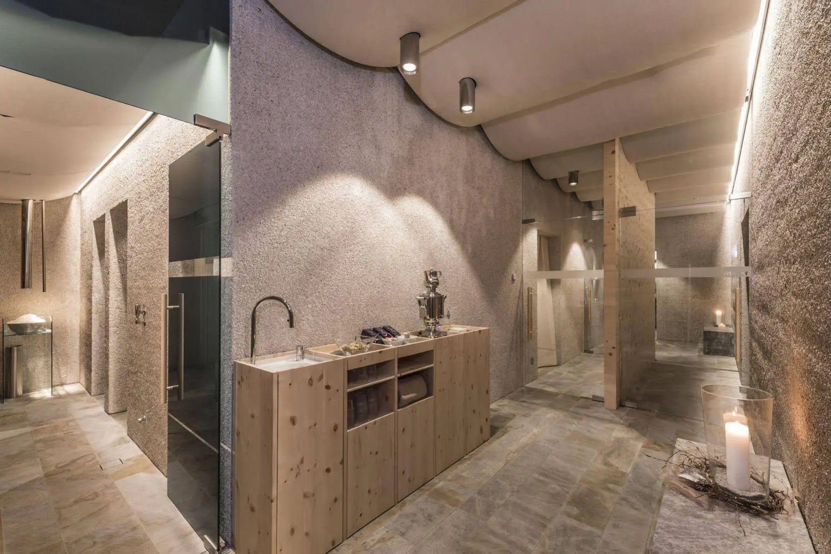 La Paula Apartments & Suites