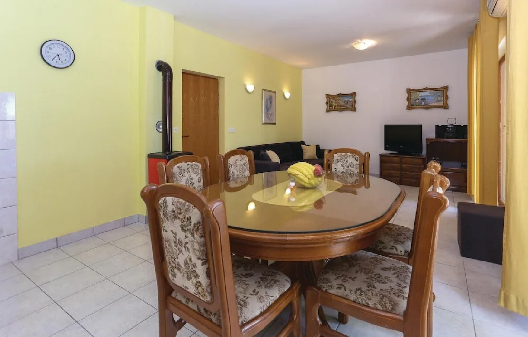 Awesome Home in Kastel Novi With Wifi and 6 Bedrooms