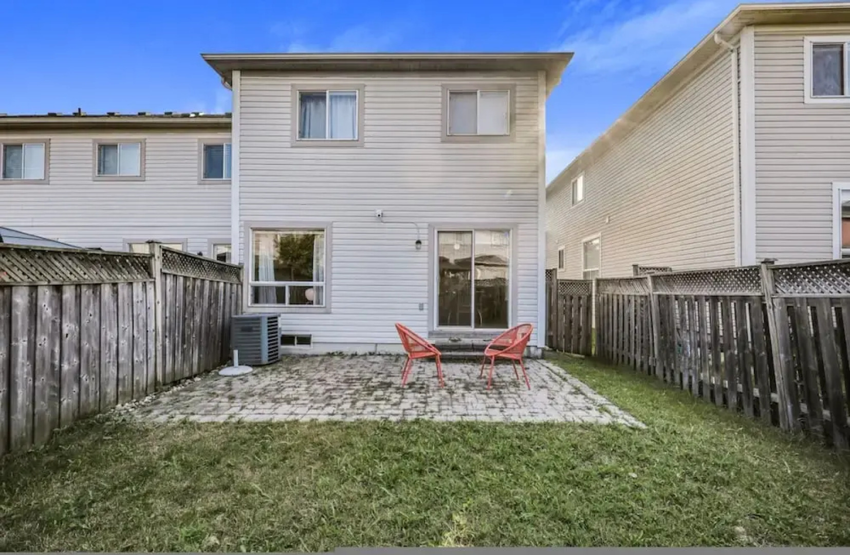 Spacious Whitby Haven 3BR Home Parking