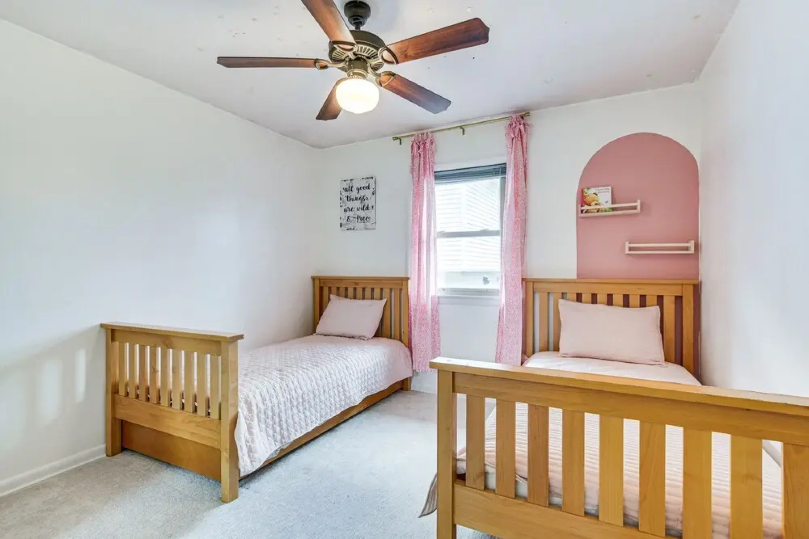 Family-friendly Villa Park Home: 16 Mi to Chicago!, Villa Park