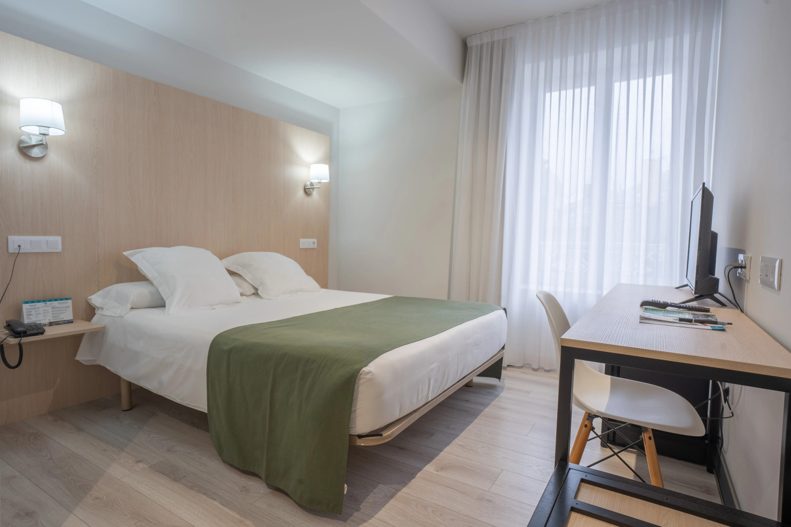 Méndez Núñez Hotel