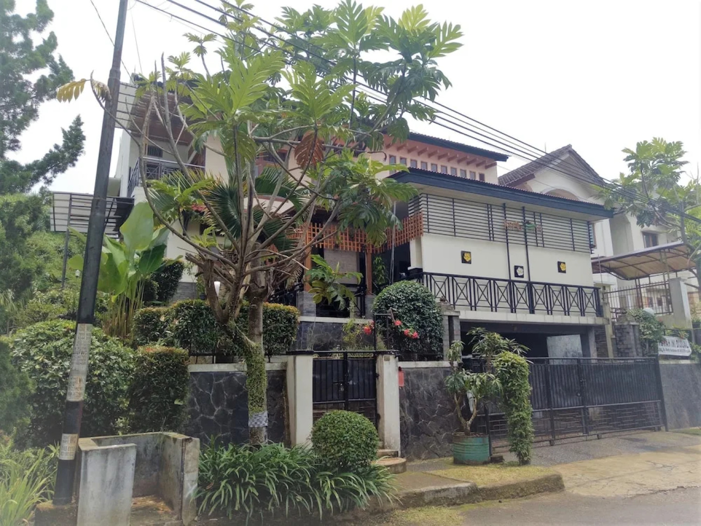 Kembang Guest House