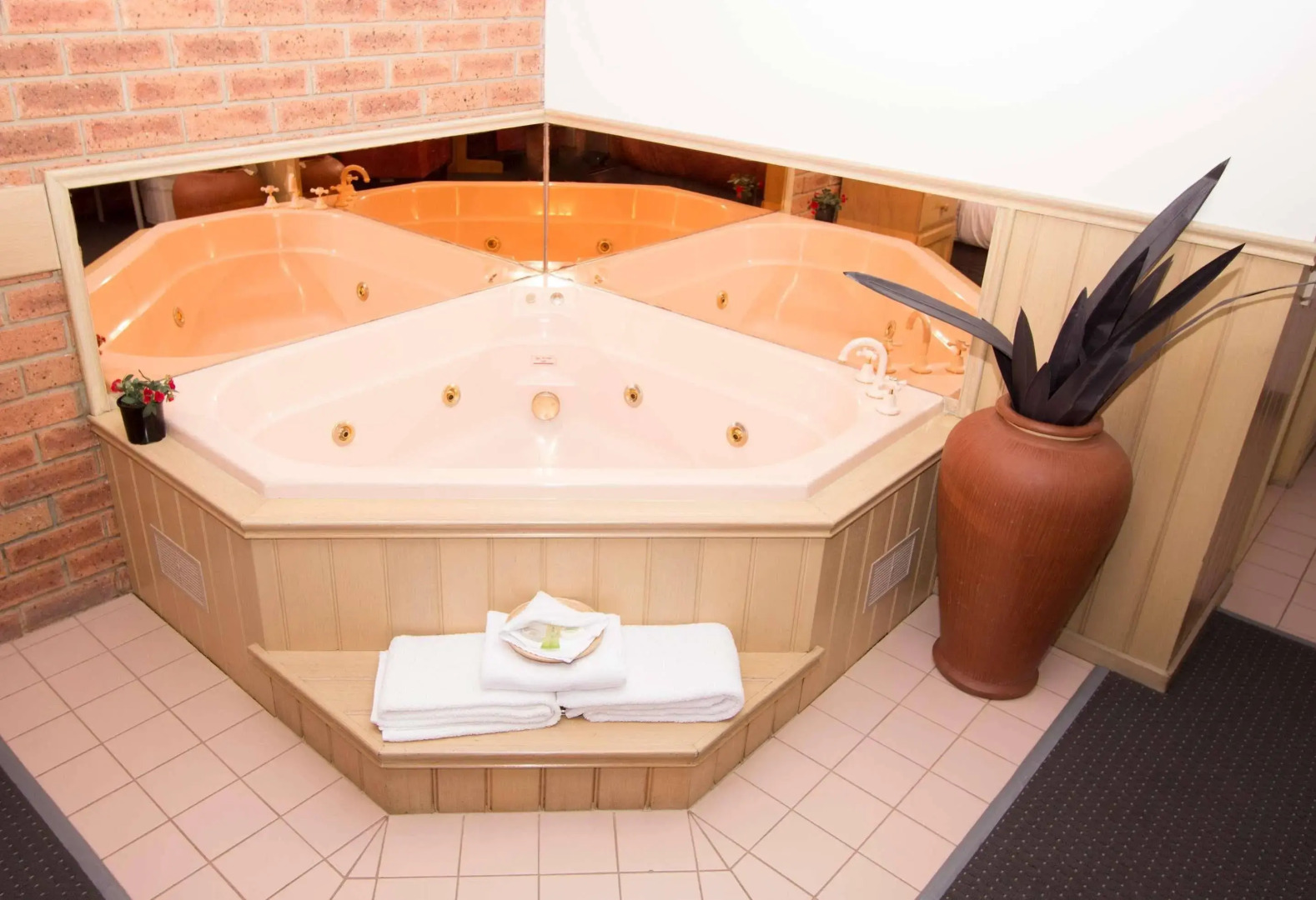 Colonial Motor Inn Bairnsdale