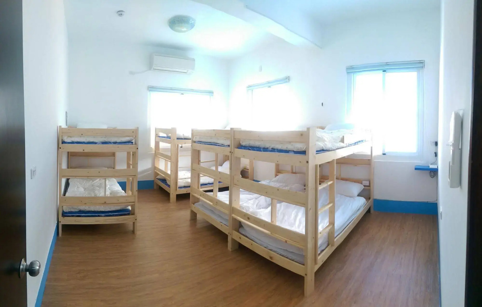 Simple Travel - Hostel