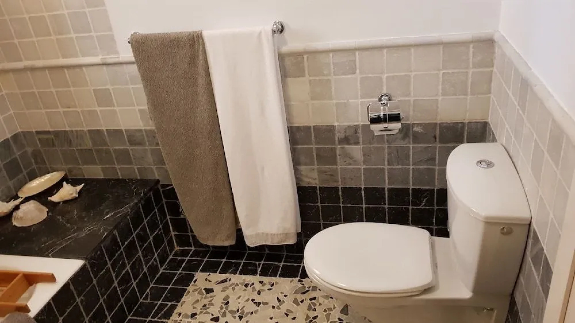 Guests' Suite of Villa Tamarit