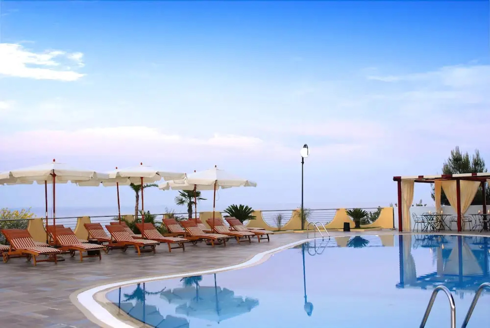 Hotel Baia dei Faraglioni