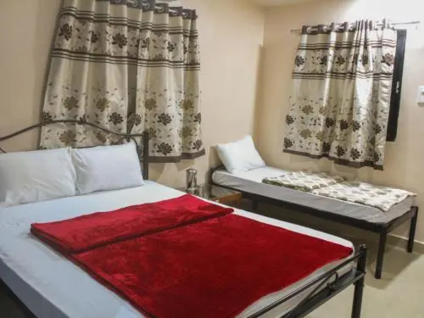 TY Lakeview Cottages