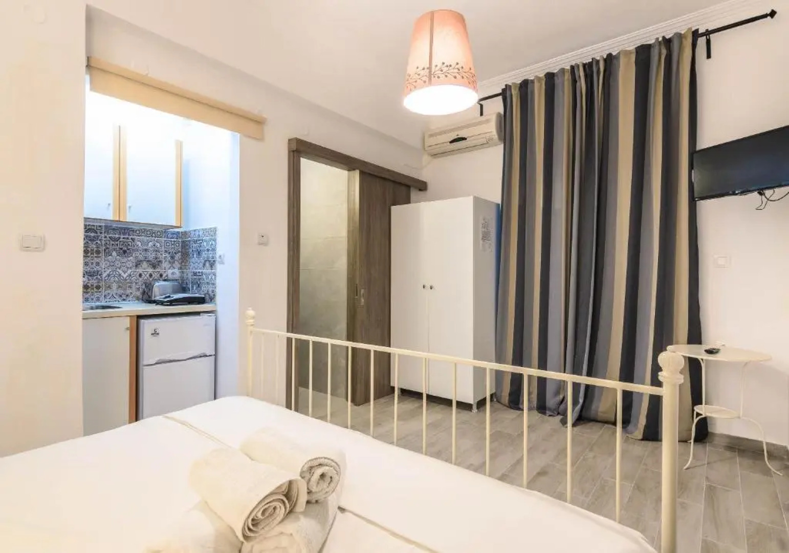 Denise Studios & Apartments