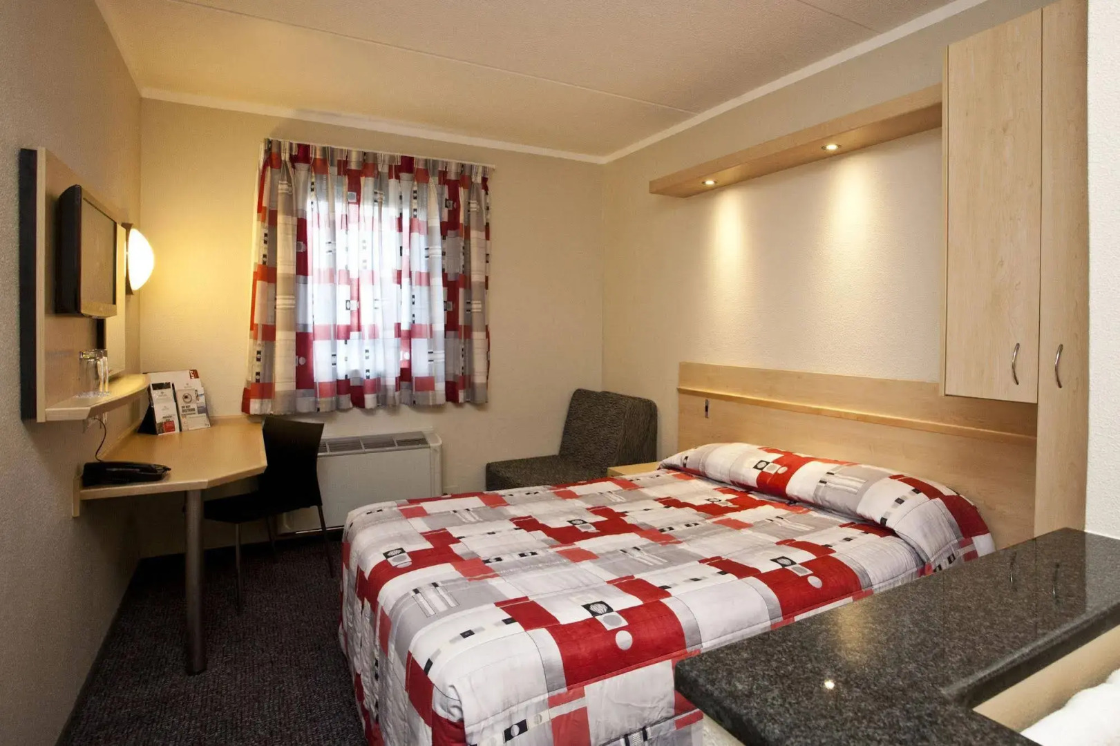 Road Lodge Carnival City