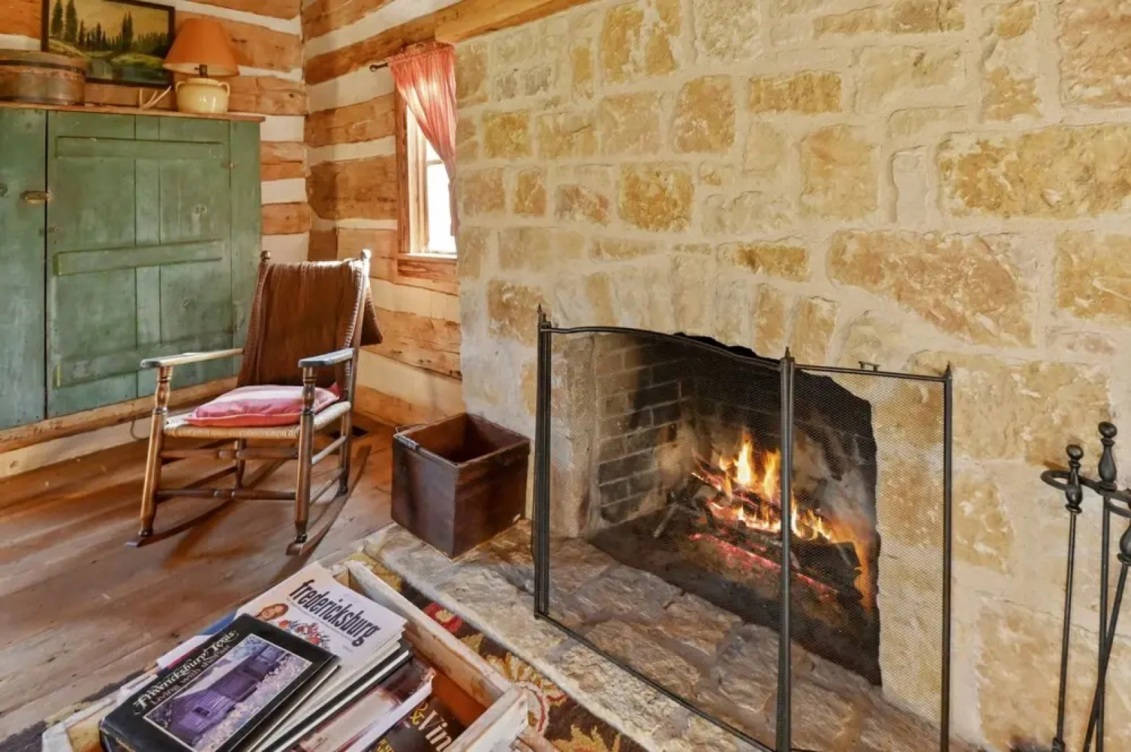 Ab Butler - Both Suites 2 Bedroom Cabin by RedAwning