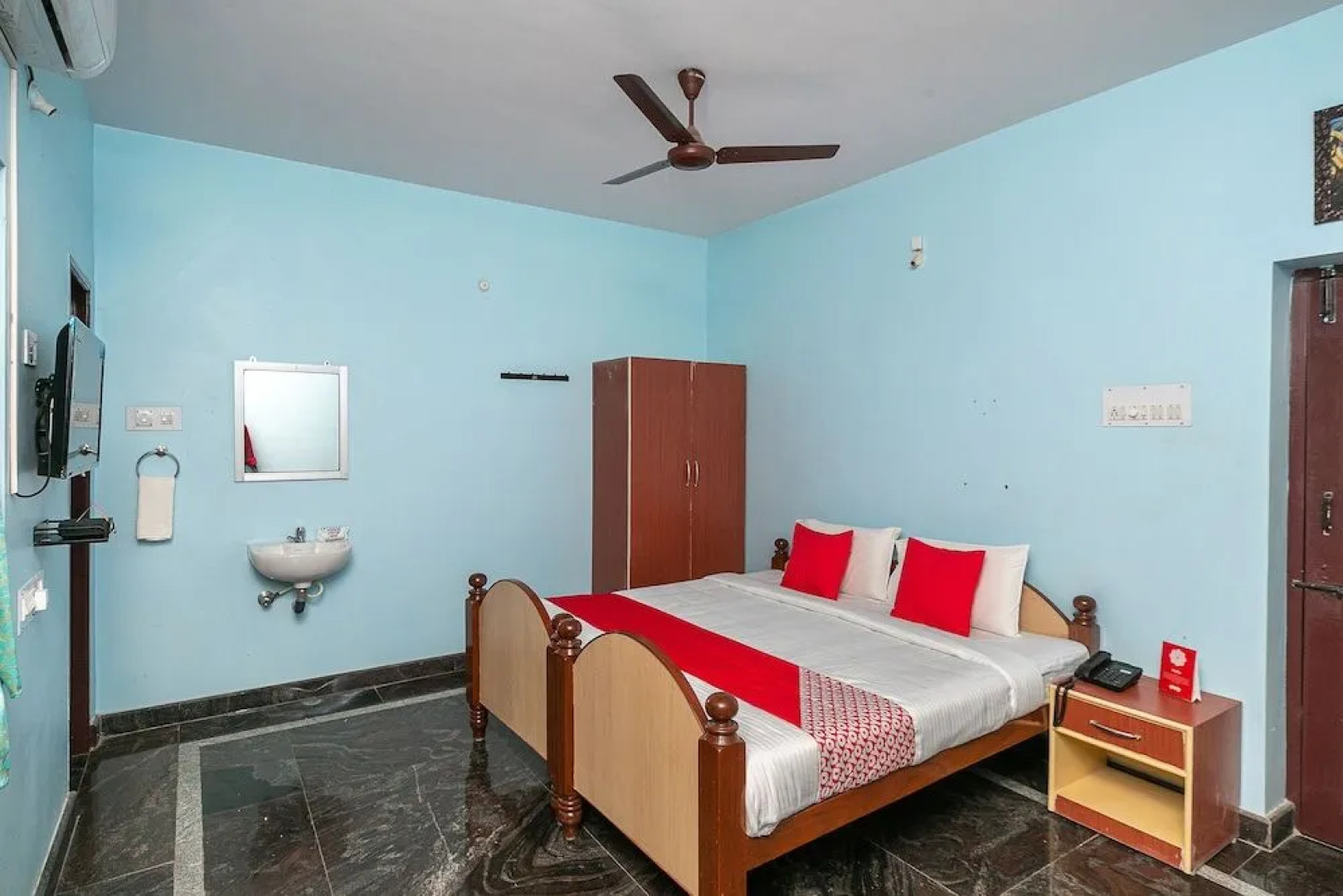 Oyo 39877 Cs Residency