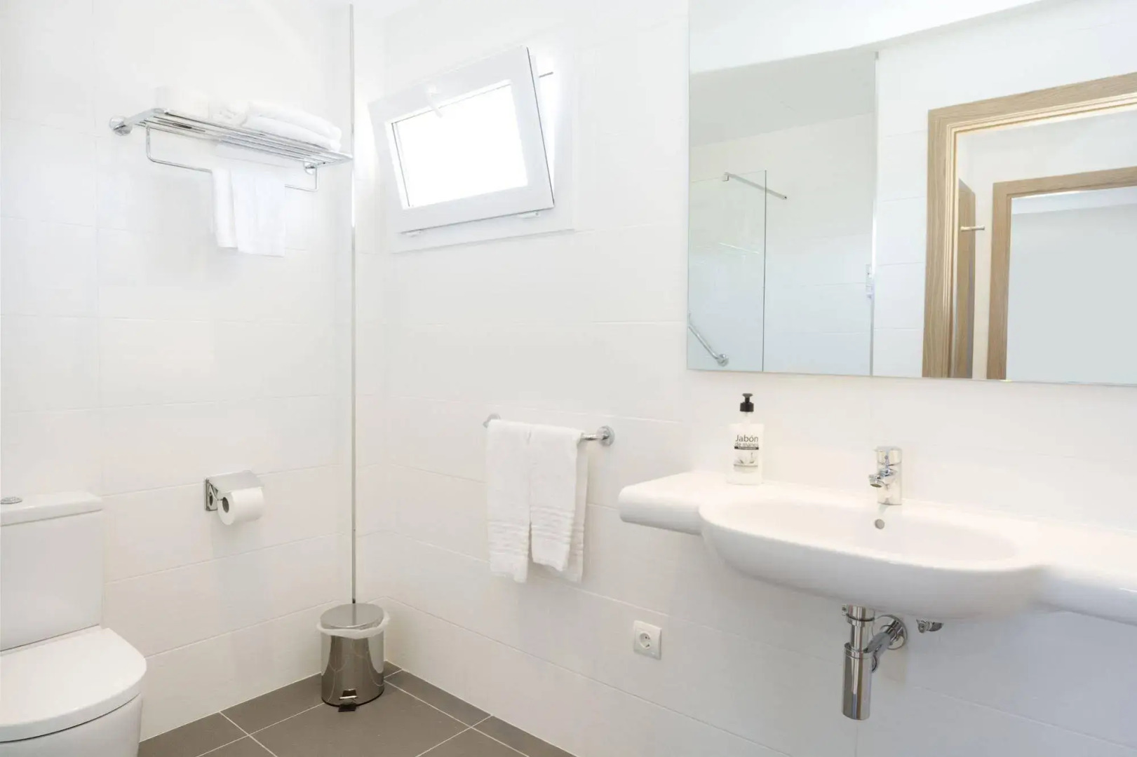 Cabot Tres Torres Apartamentos