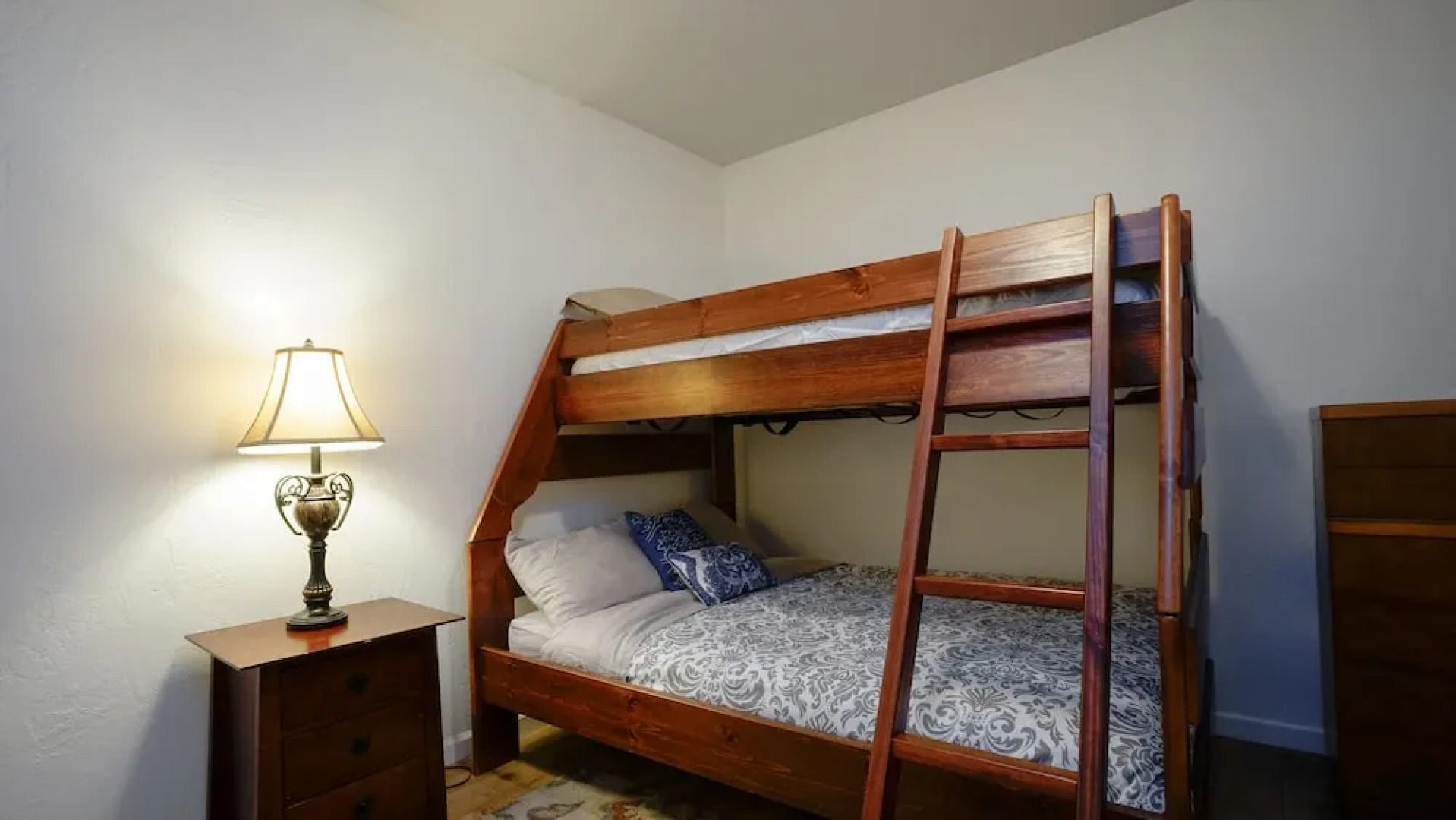 At Marbella Lane - Flamingo Lady, SFO