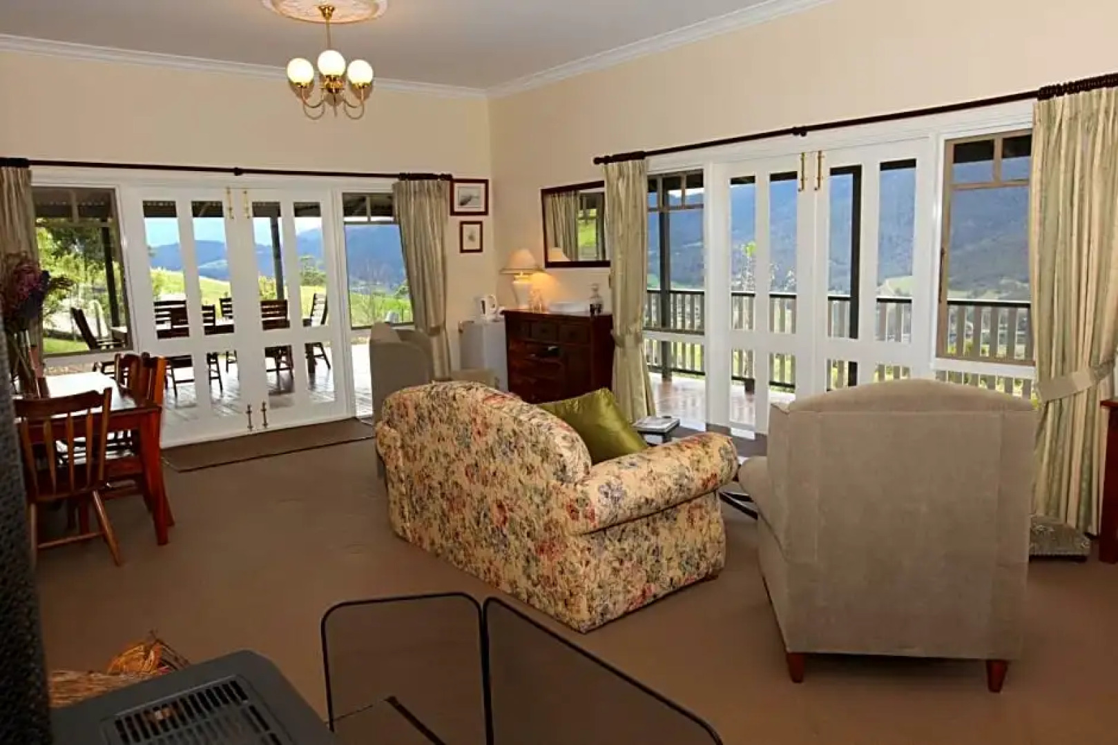 House on the Hill Bed & Breakfast