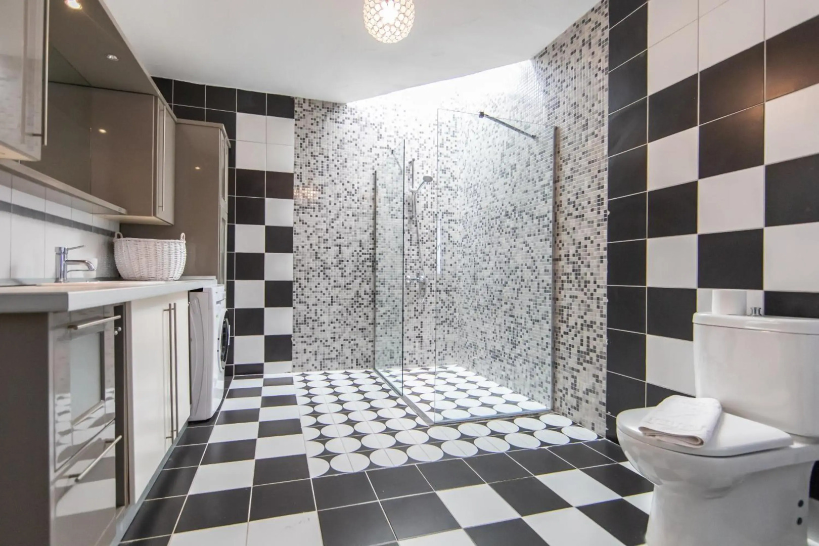 Kefi Beach and Suites