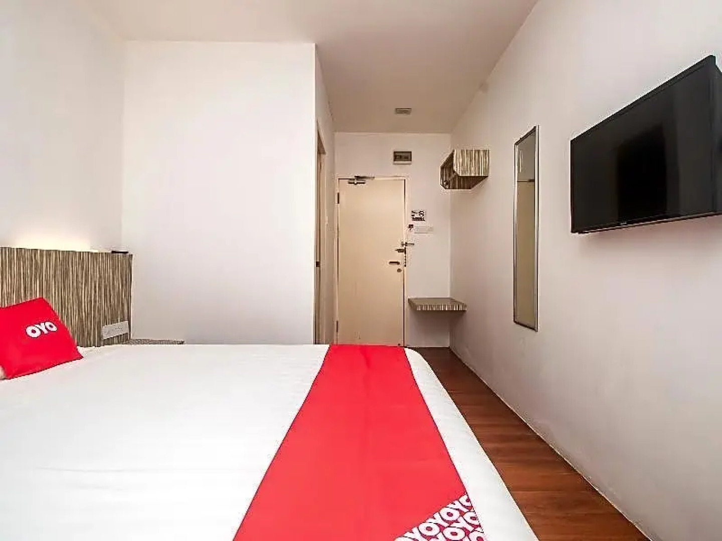 OYO 90102 7 Days Lodge