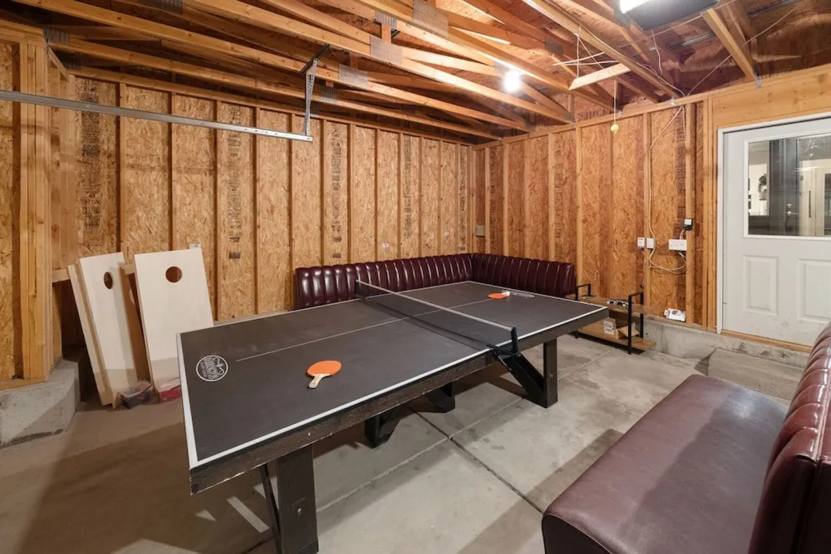 Coopers North in Old Town – Hot Tub & Pool Table!