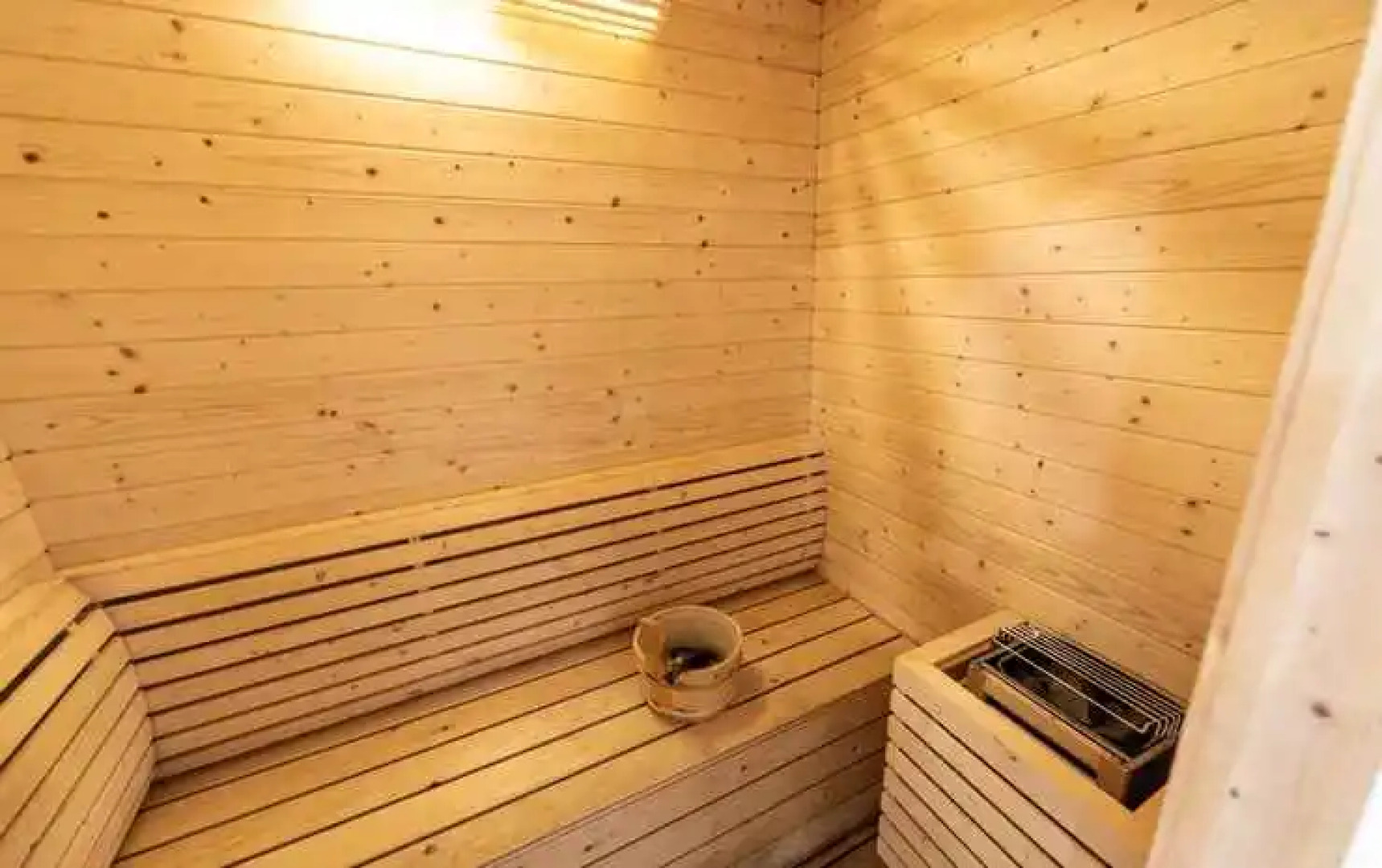 SPACIOUS HOME 3BR10PX LakeFront 5mins2MMU cyber