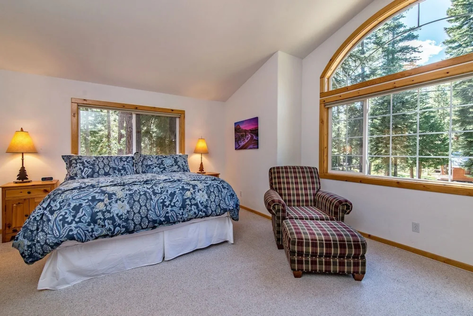 Sugar Pine Haus with Hot Tub by RedAwning