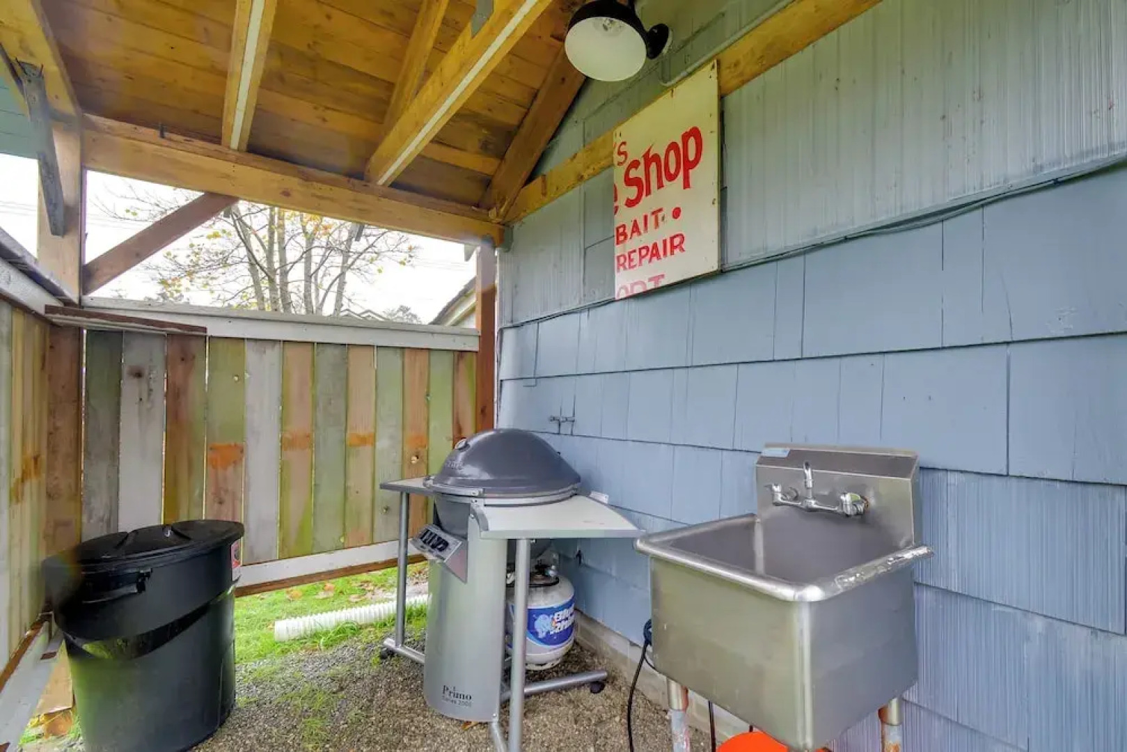 Ocean-themed Westport Home: Bike to Ocean!