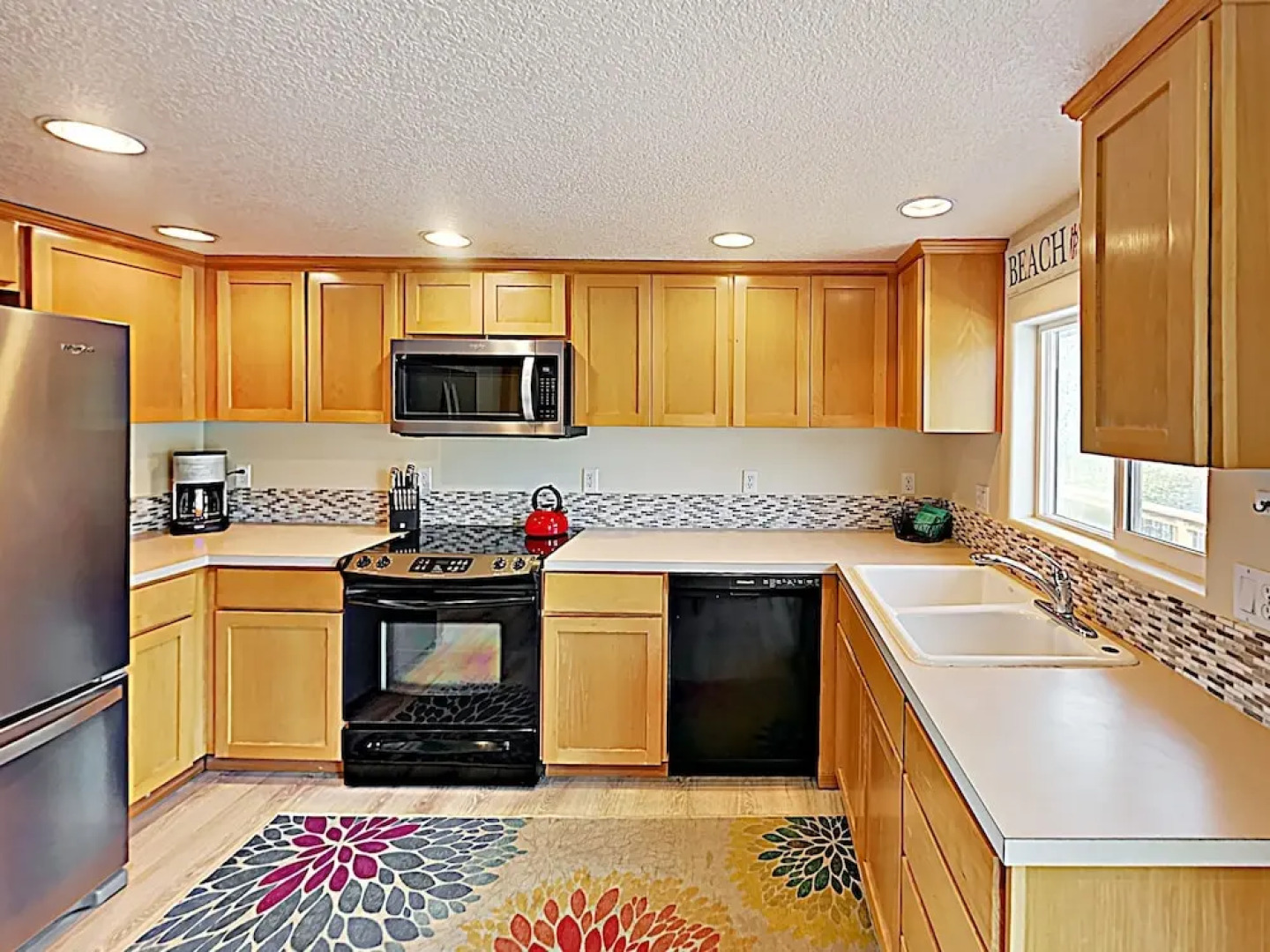 New Listing! Spacious Riverfront Gem W/ Firepit 3 Bedroom Home