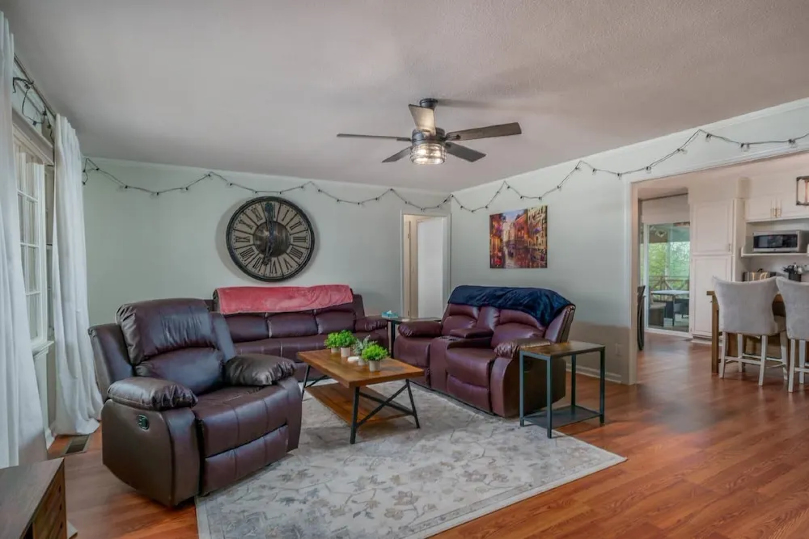 LA Maison De LA Nouvelle-orl ans Game DAY House Covered Patio