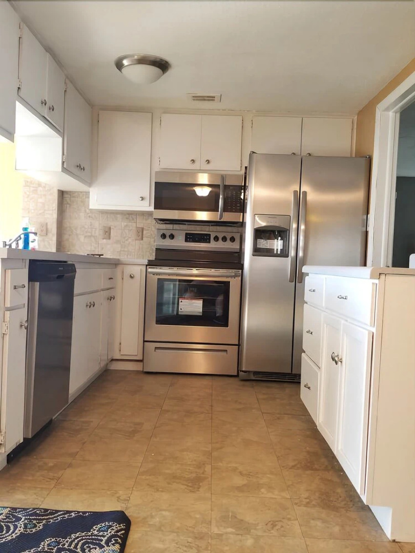 Newly Renovated Pool and Lake Dream Home