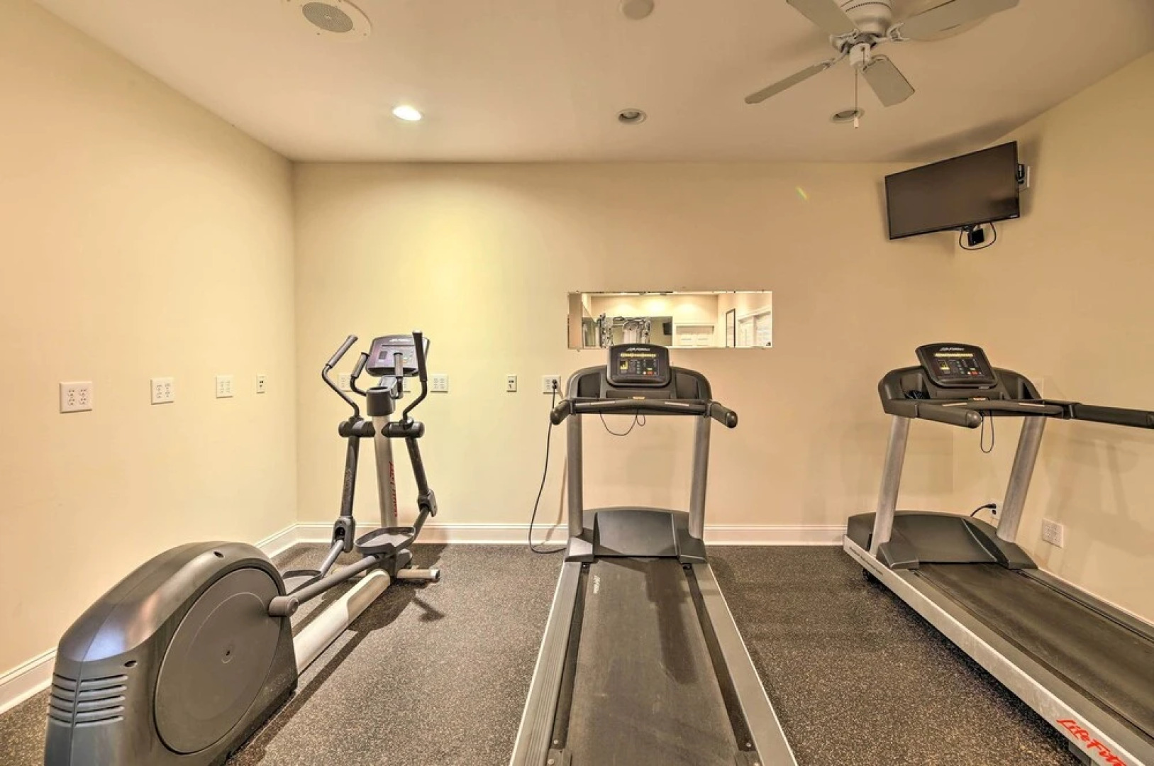 Indian Beach Resort Condo; Walk to Oceanfront!