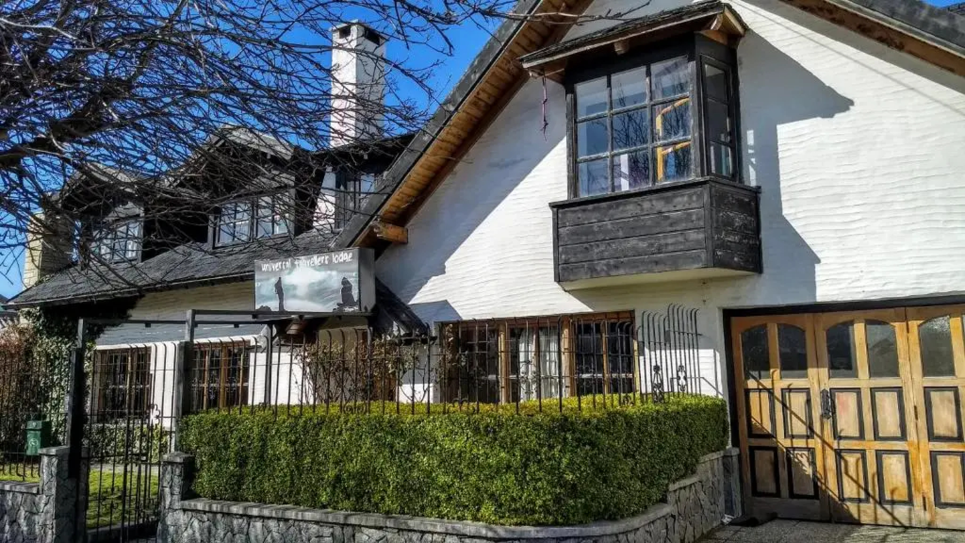 Universal Traveller's Hostel