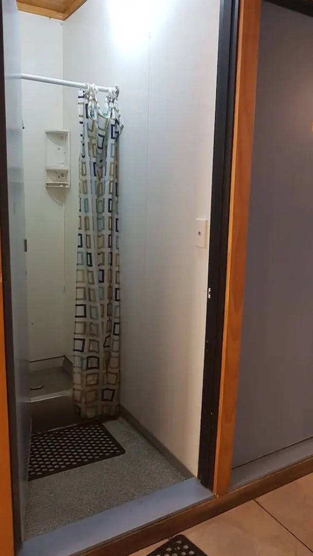 Wild Zebra Backpackers