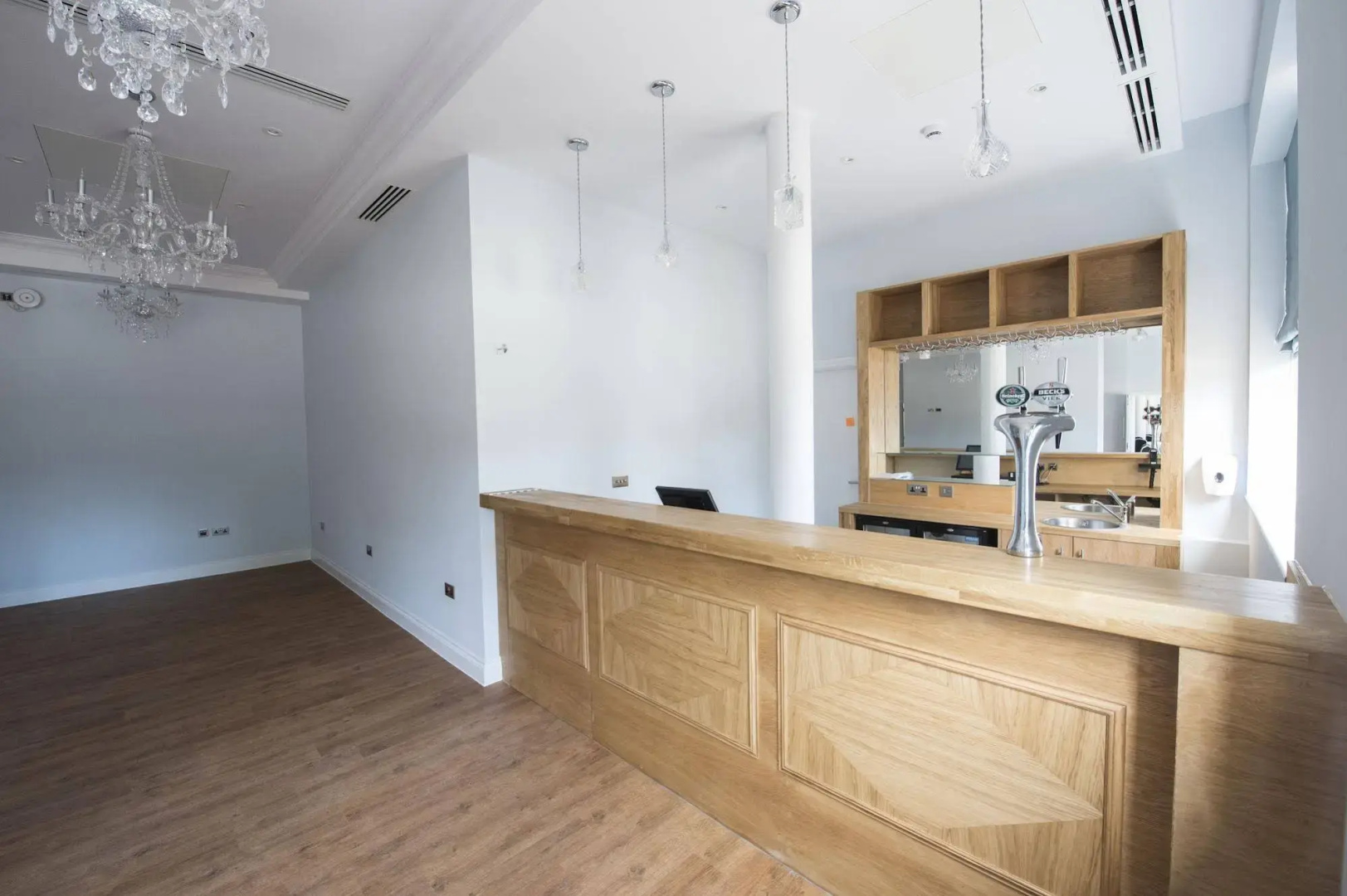 Yarrow Hotel
