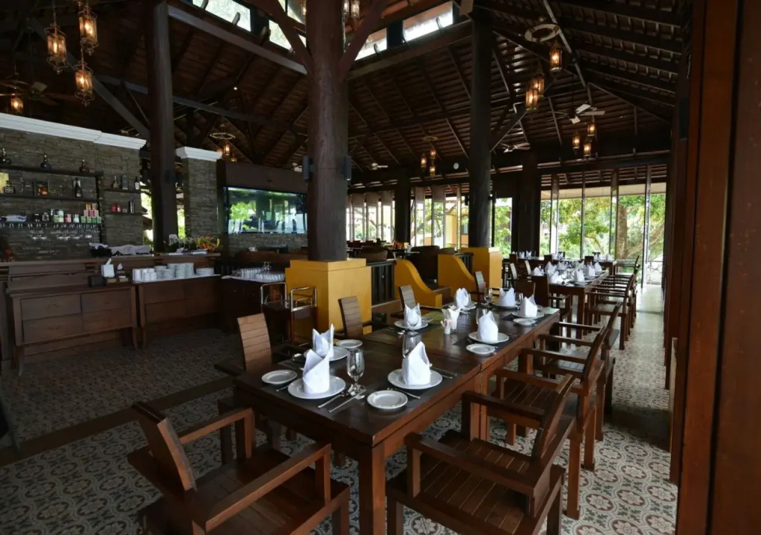 Victoria Cliff Hotel & Resort