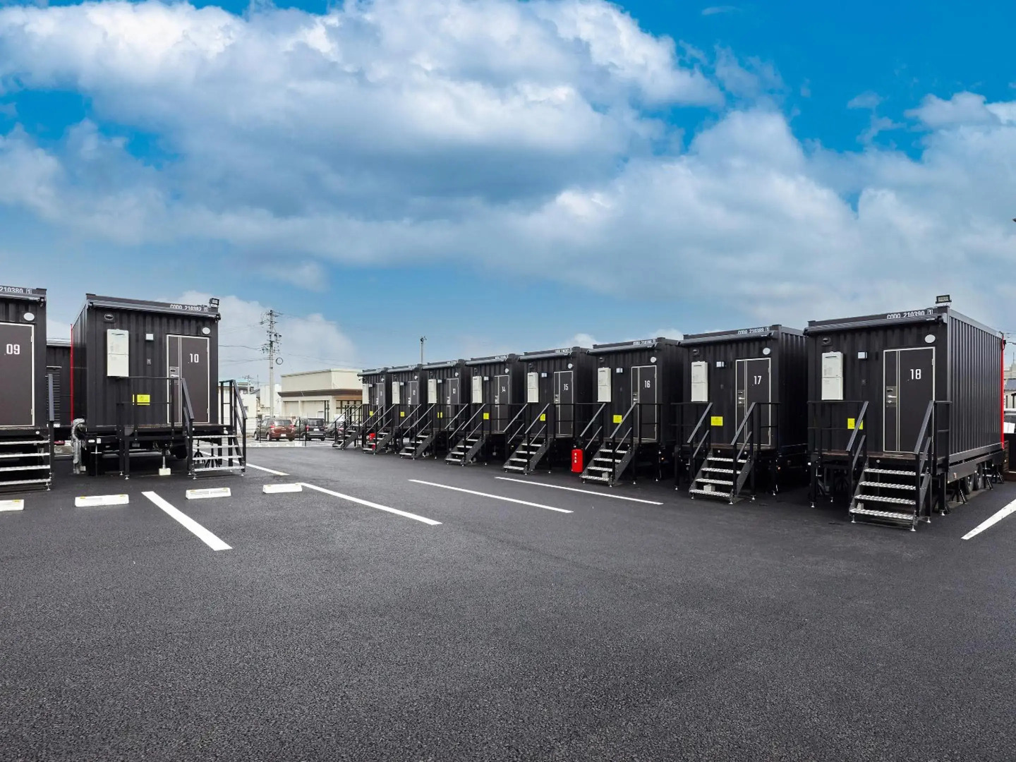 HOTEL R9 The Yard Ena