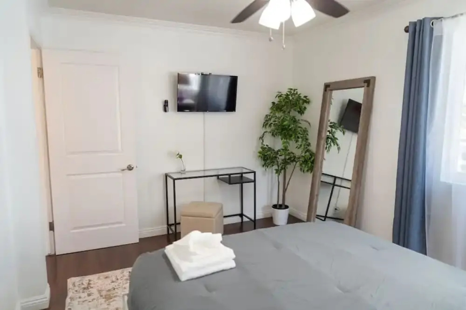 Tranquil 2BR Home in Beautiful Neighborhood P24